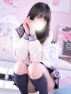 てる