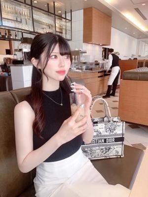 ブルーバード　浜辺せいなの大きな写真