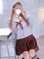 エミリ(現役大学生)